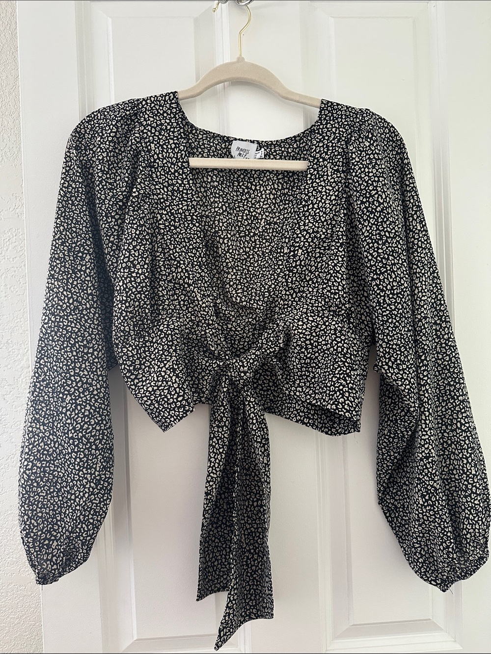 Princess Polly Tie-Front Top 🖤